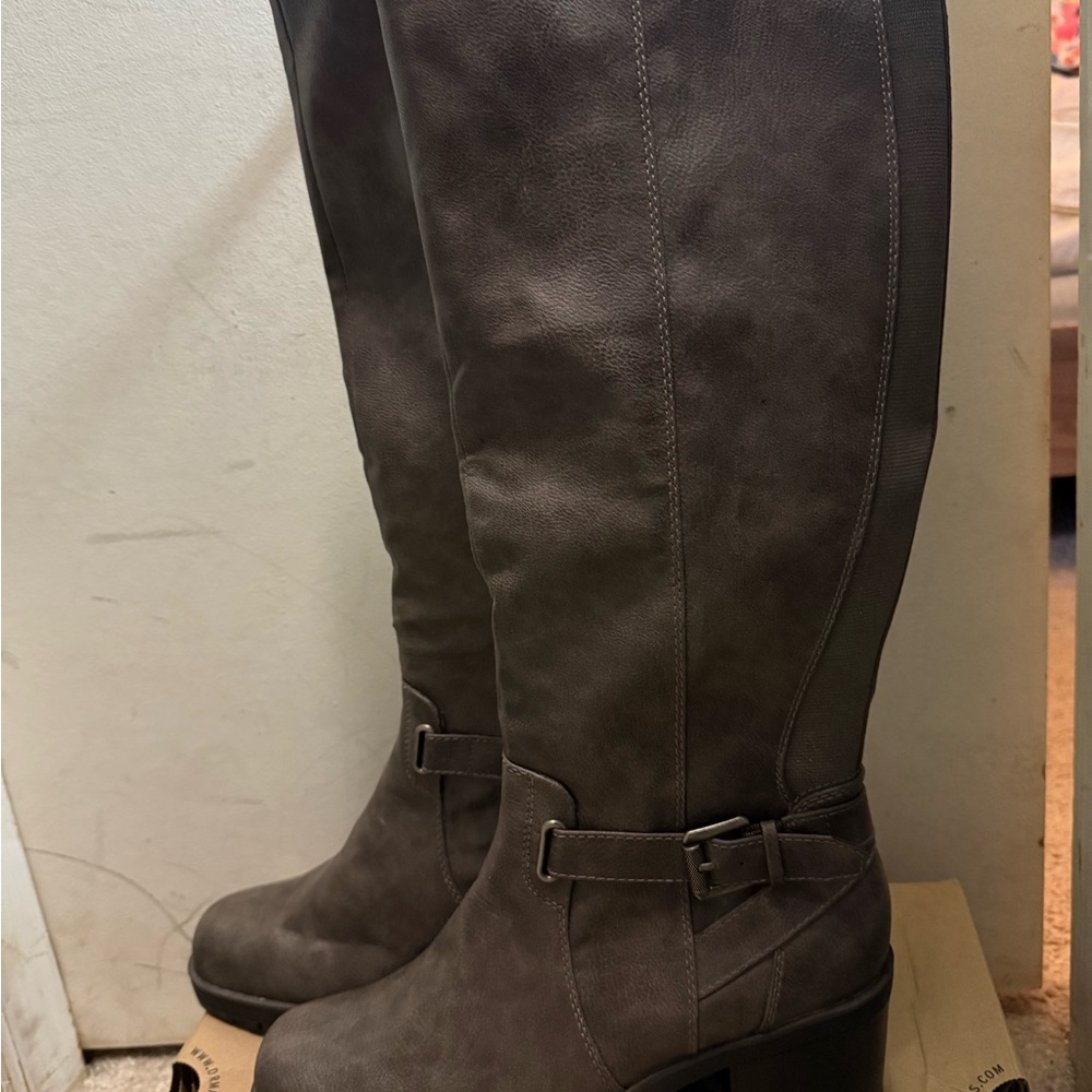 BareTraps Women's Over the Knee Gray Boots